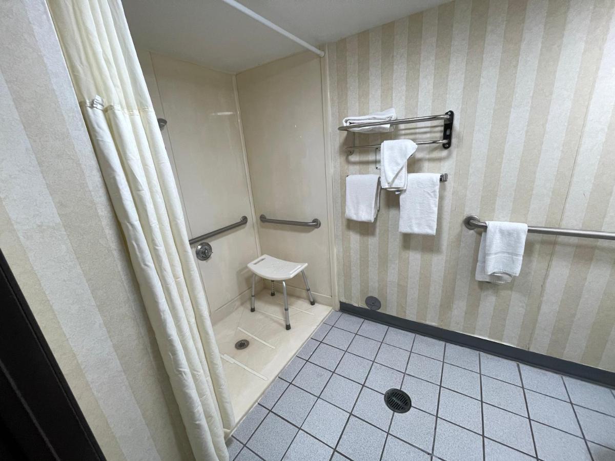 Quality Inn & Suites North Gibsonia Esterno foto