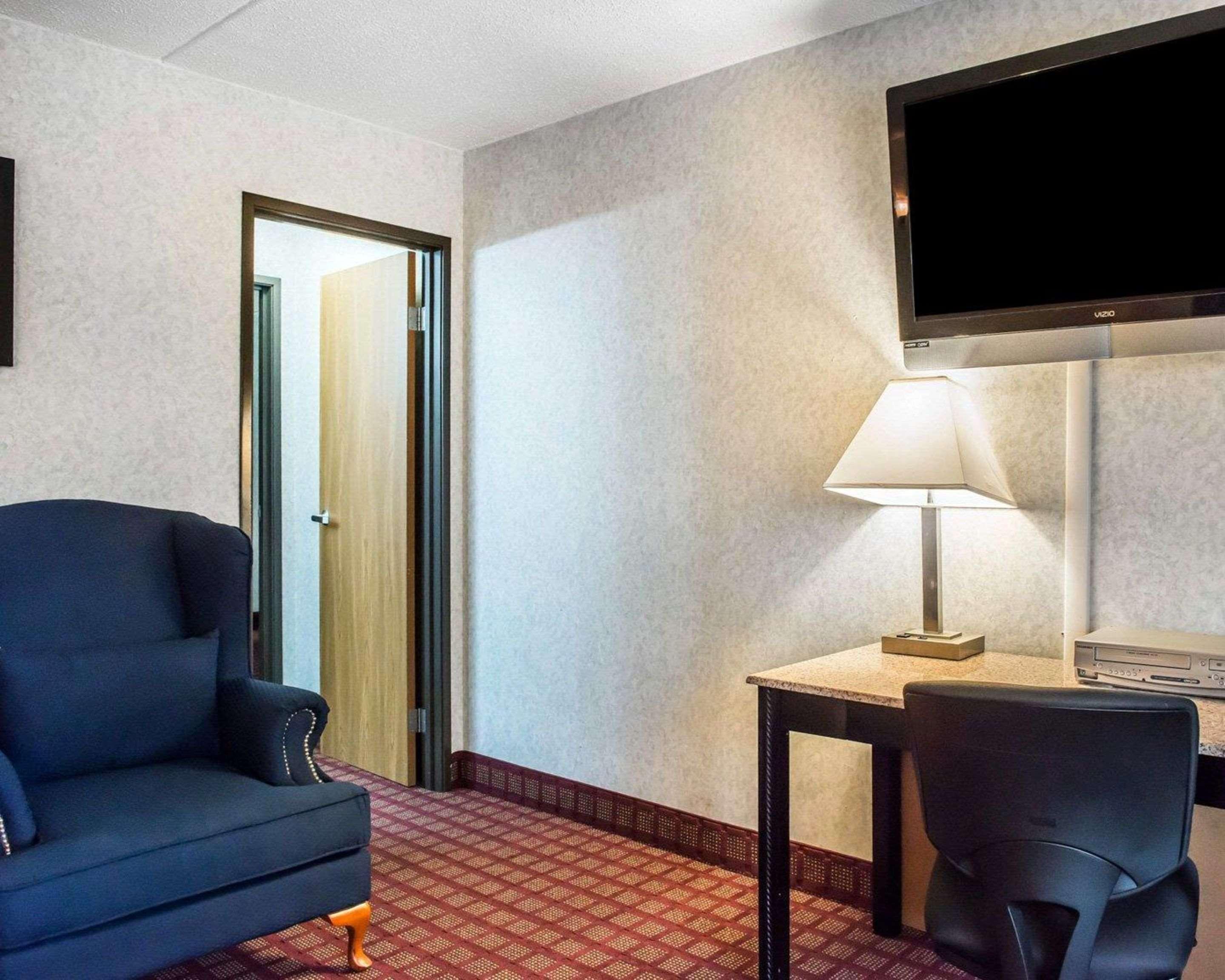 Quality Inn & Suites North Gibsonia Esterno foto